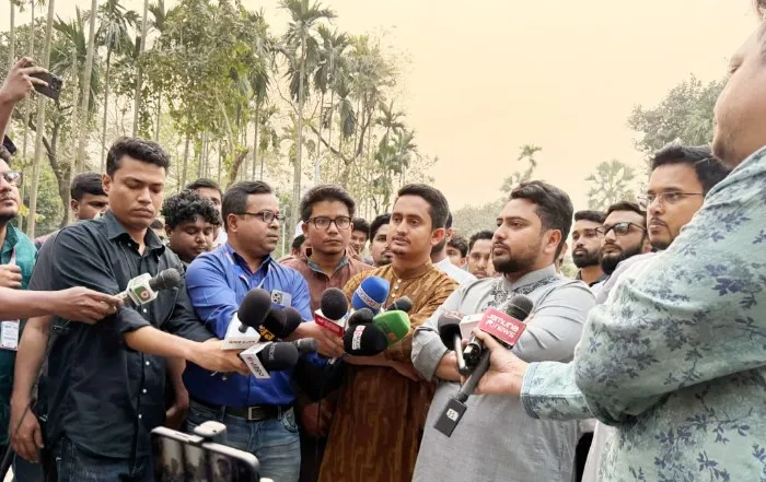 রাষ্ট্রপতিকে অভিশংসন ও গ্রেপ্তারের দাবি নাহিদ ইসলামের